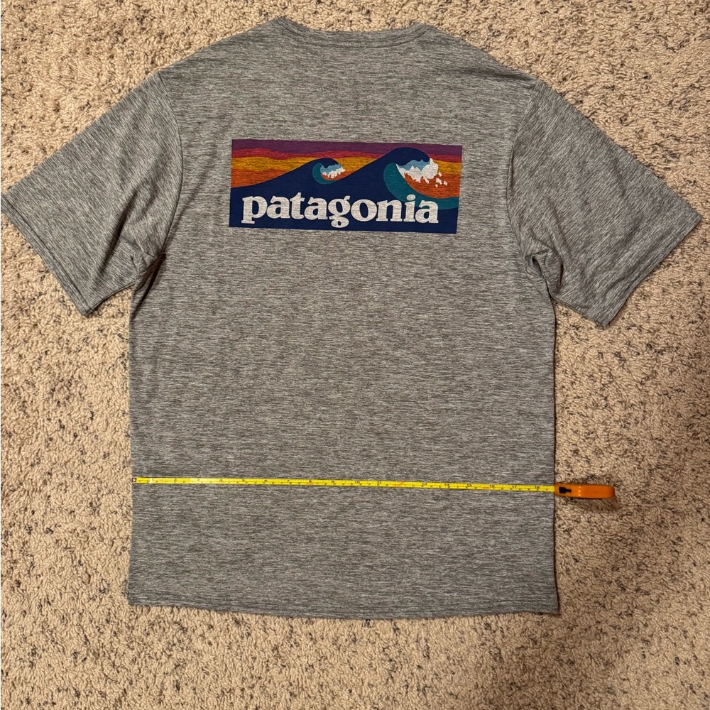 Vintage Patagonia Gray Graphic T-Shirt Size Small